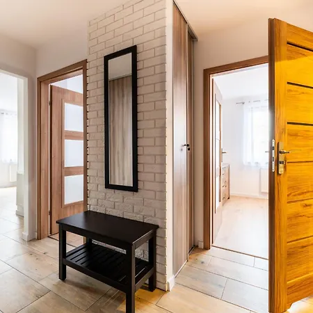 Gorski Azyl - Przemyslowa 18 아파트